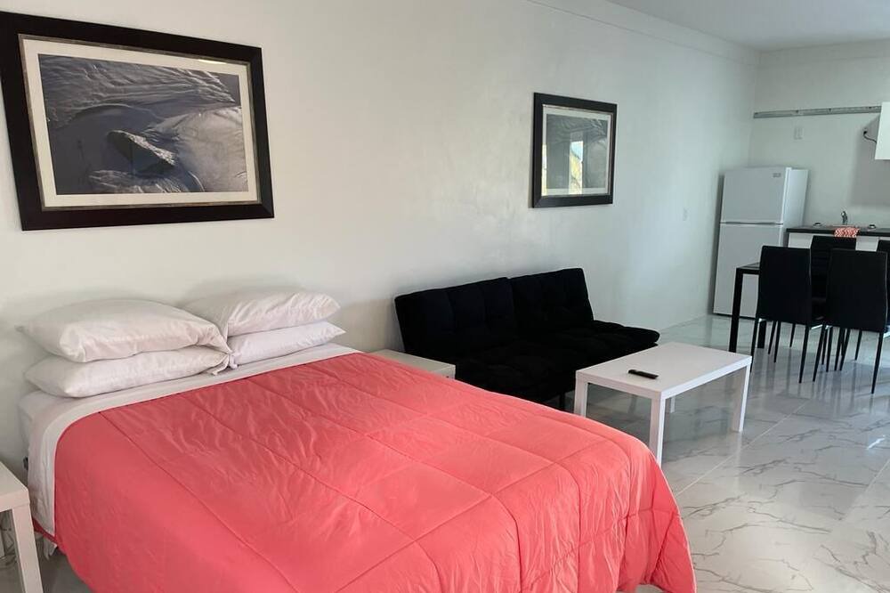Photo of Bedroom in Nassau