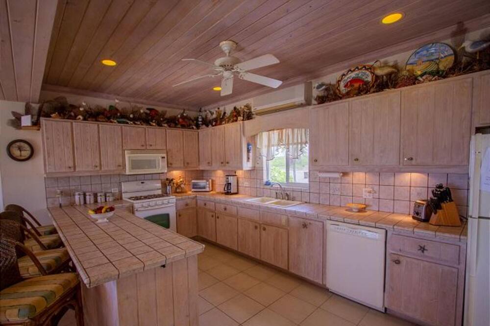 Photo of Kitchen in North Palmetto Point