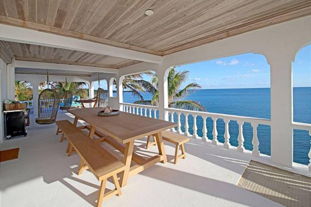 Photo of Patio Balcony in Rainbow Bay