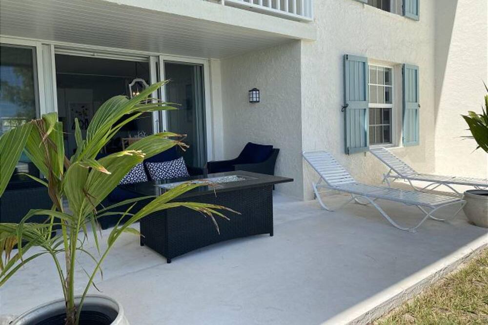 Photo of Patio Balcony in Savannah Sound
