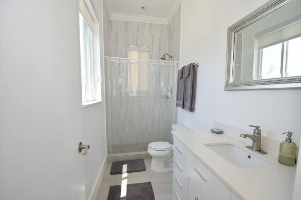 Photo of Bathroom in Governor's Harbour