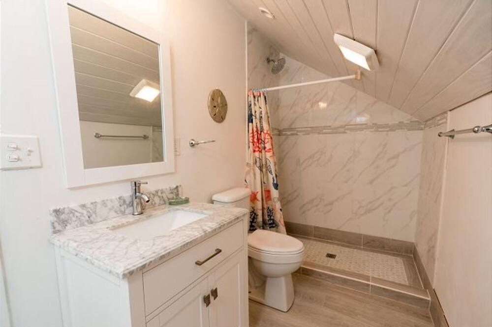 Photo of Bathroom in Spanish Wells
