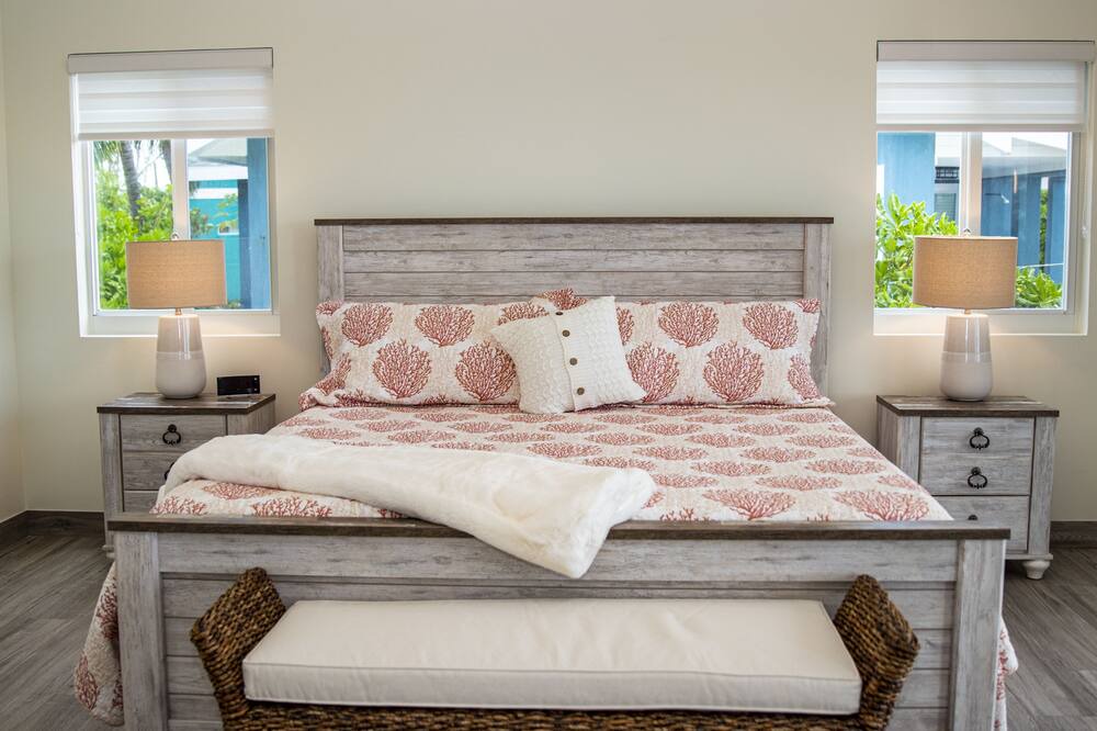 Photo of Bedroom in Tar Bay