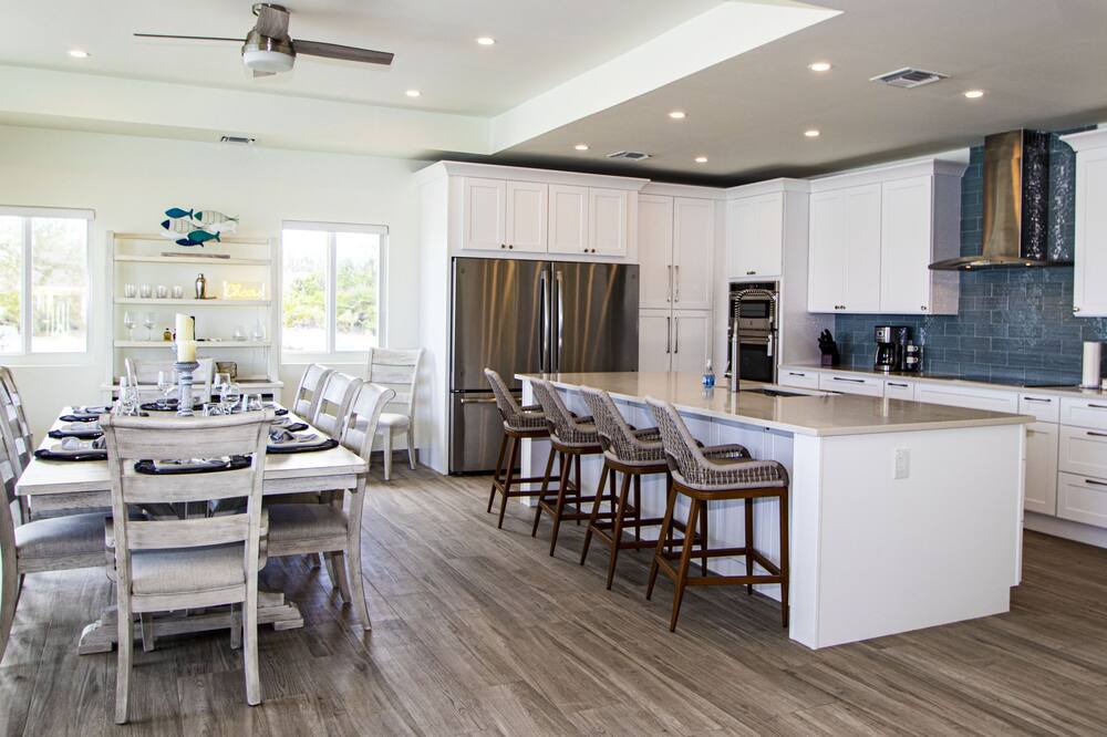 Photo of Kitchen in Tar Bay