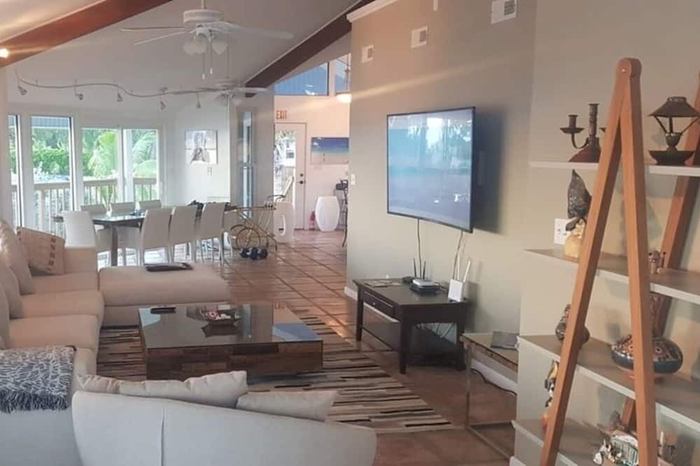 Photo of Livingroom in Kemps Bay