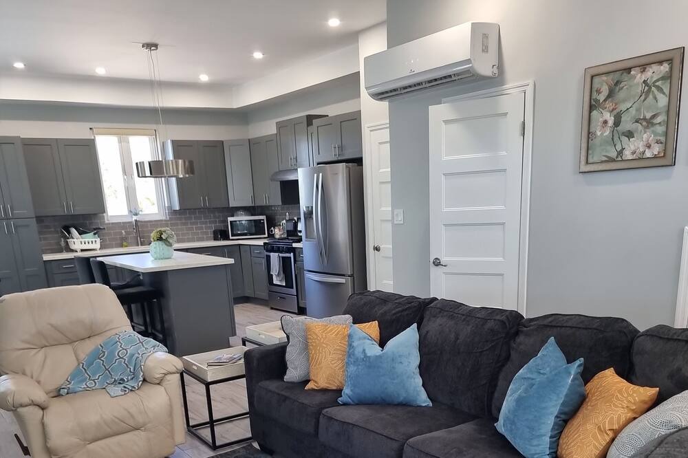 Photo of Livingroom in Nassau