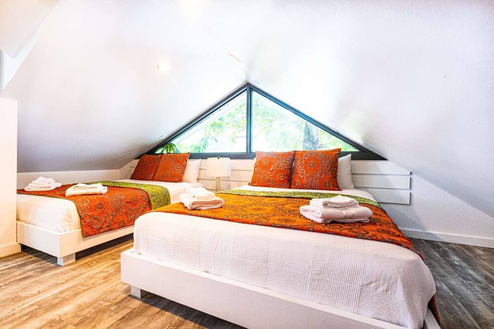 Photo of Bedroom in Nassau