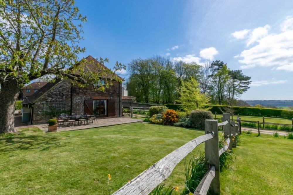 Photo of Outdoor in Ewhurst Green