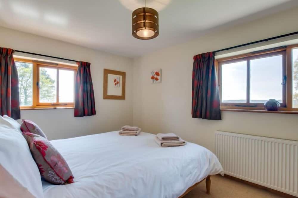 Photo of Bedroom in Ewhurst Green