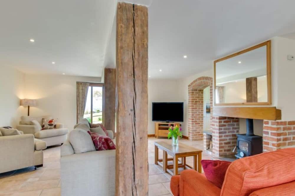 Photo of Livingroom in Ewhurst Green