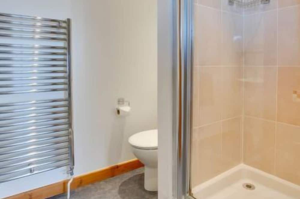 Photo of Bathroom in Ewhurst Green