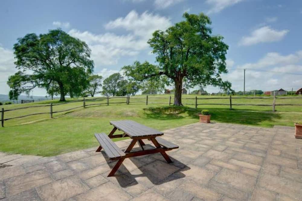 Photo of Outdoor in Ewhurst Green