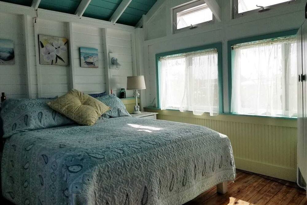 Photo of Bedroom in Lubbers Quarters Cay