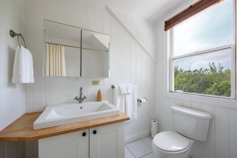 Photo of Bathroom in Governor's Harbour