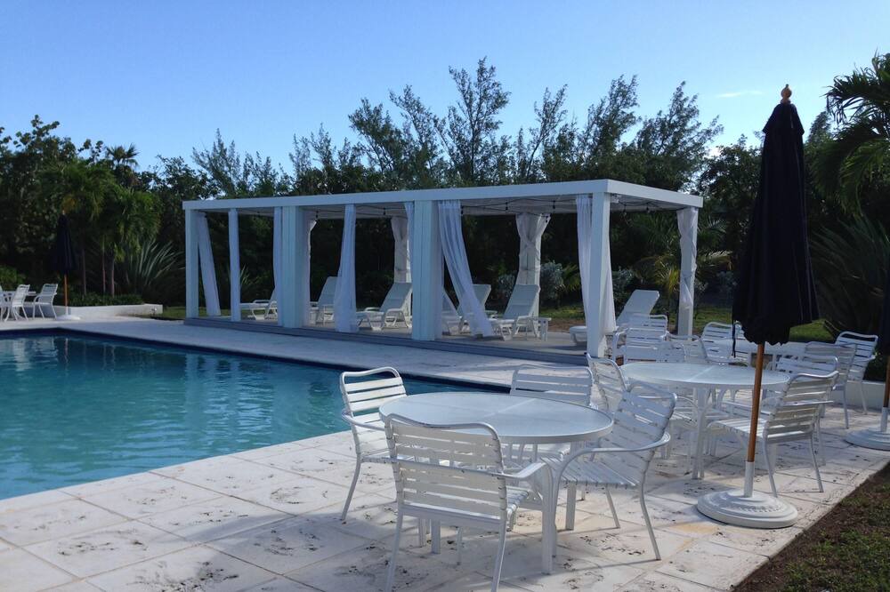 Photo of Outdoor in Savannah Sound