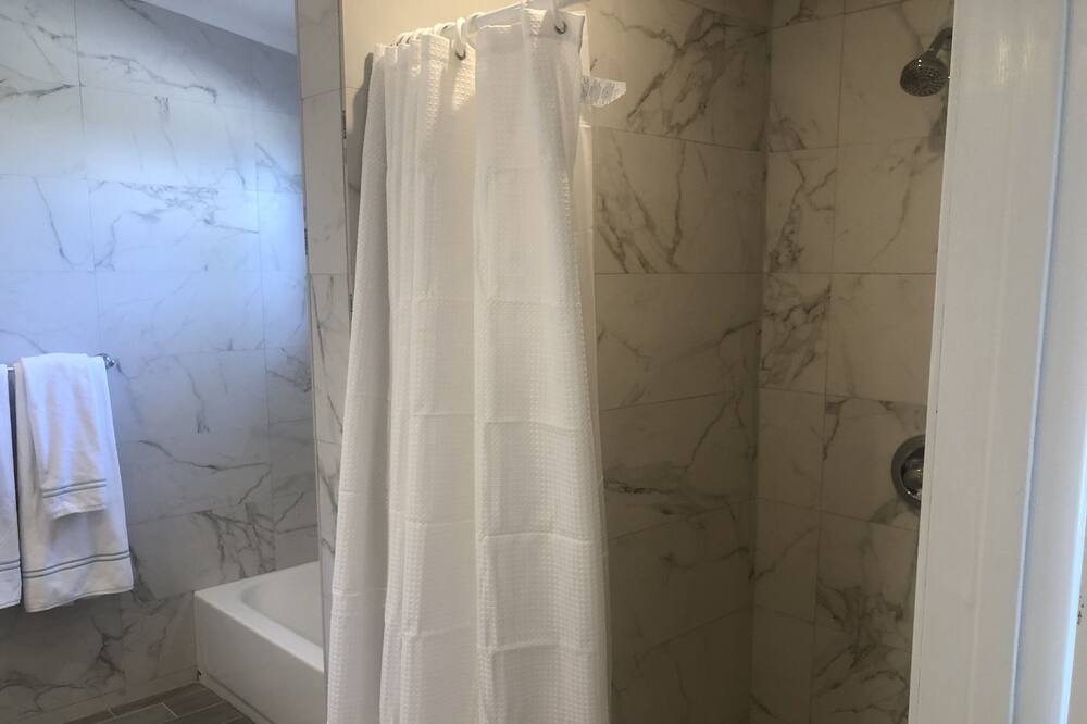 Photo of Bathroom in Farmer's Hill
