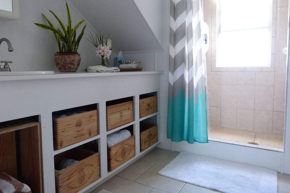 Photo of Bathroom in Spanish Wells
