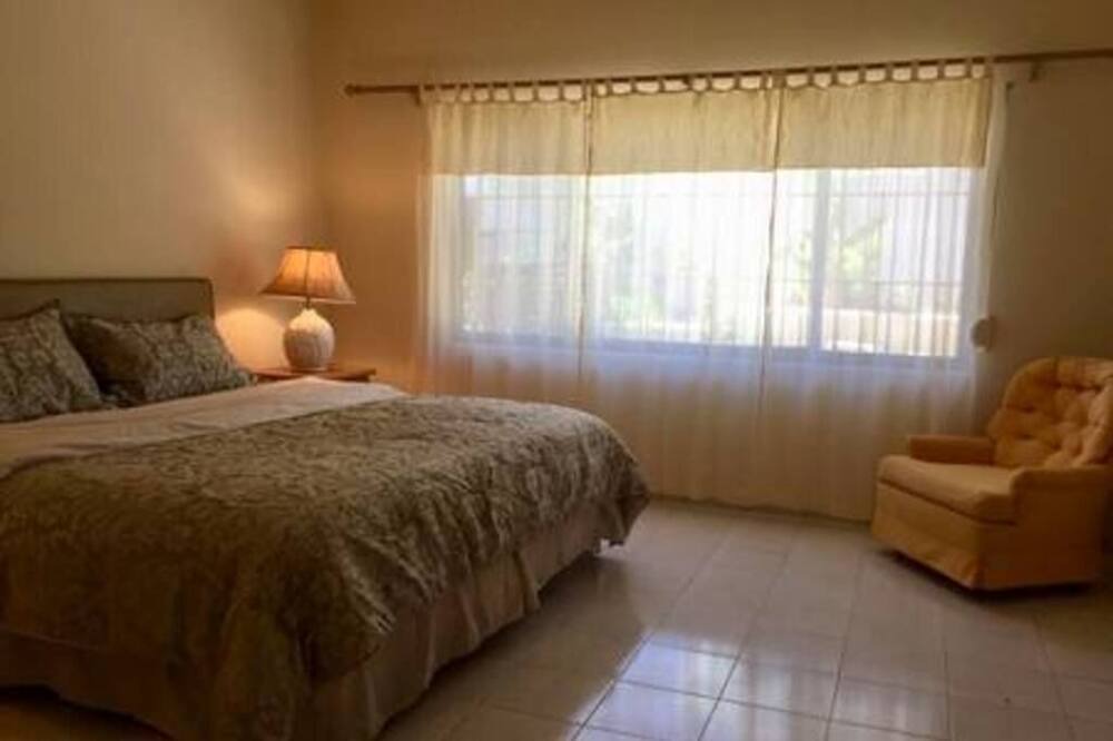 Photo of Bedroom in Paradise Island