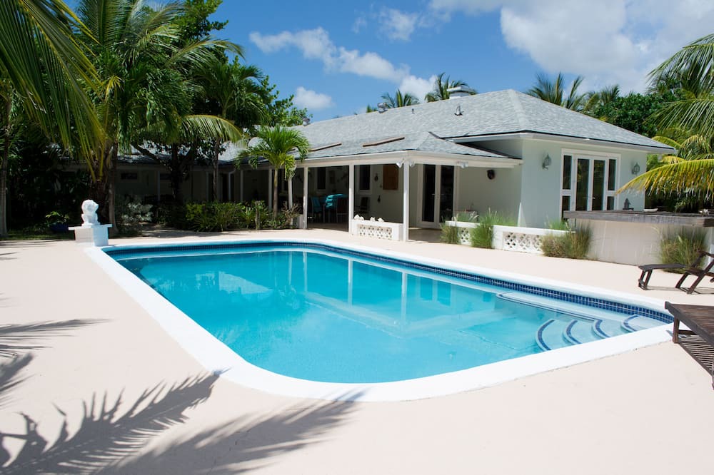 Photo of Outdoor in Nassau