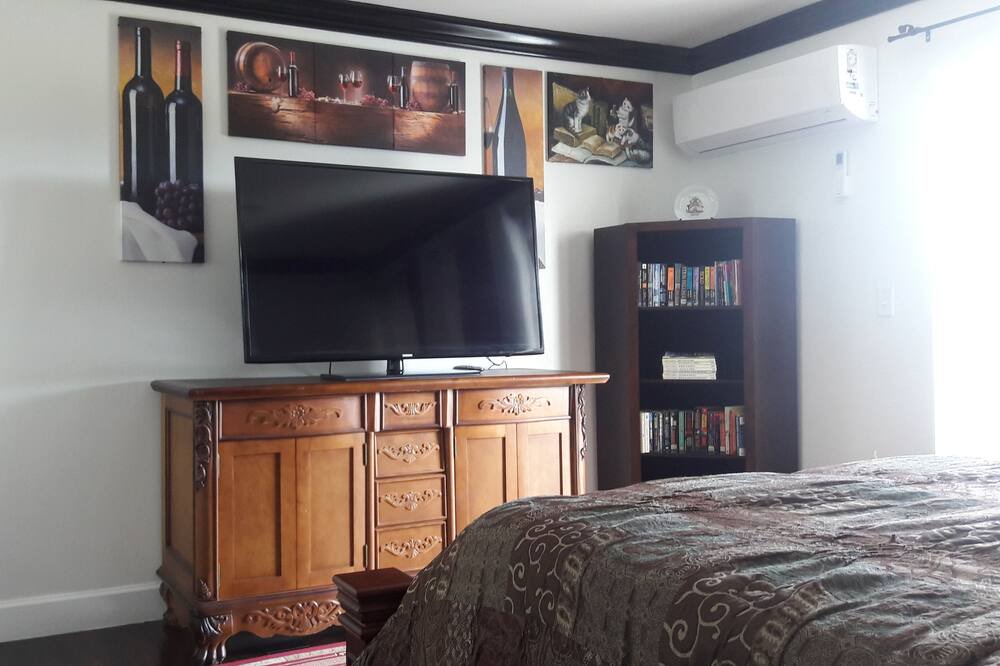 Photo of Bedroom in Downtown