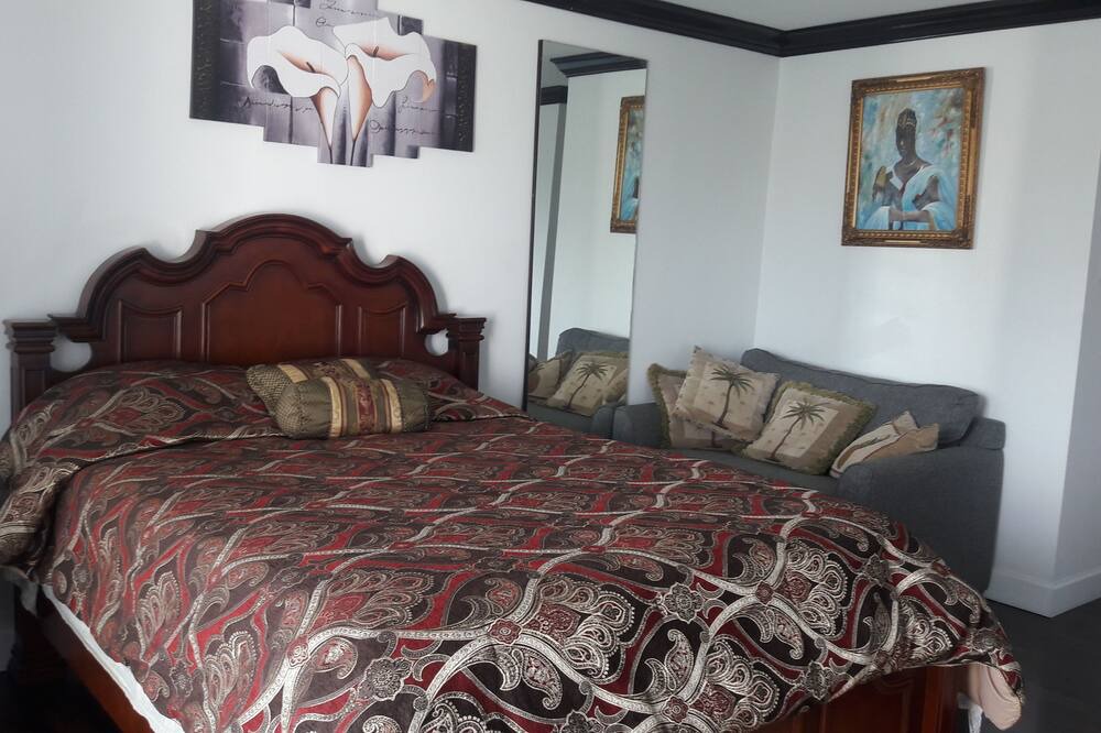 Photo of Bedroom in Downtown