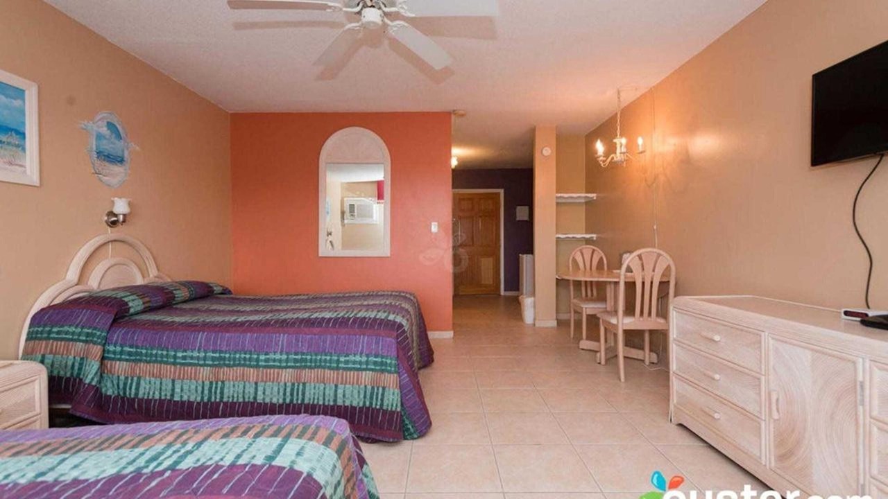 Photo of Bedroom in Lucaya