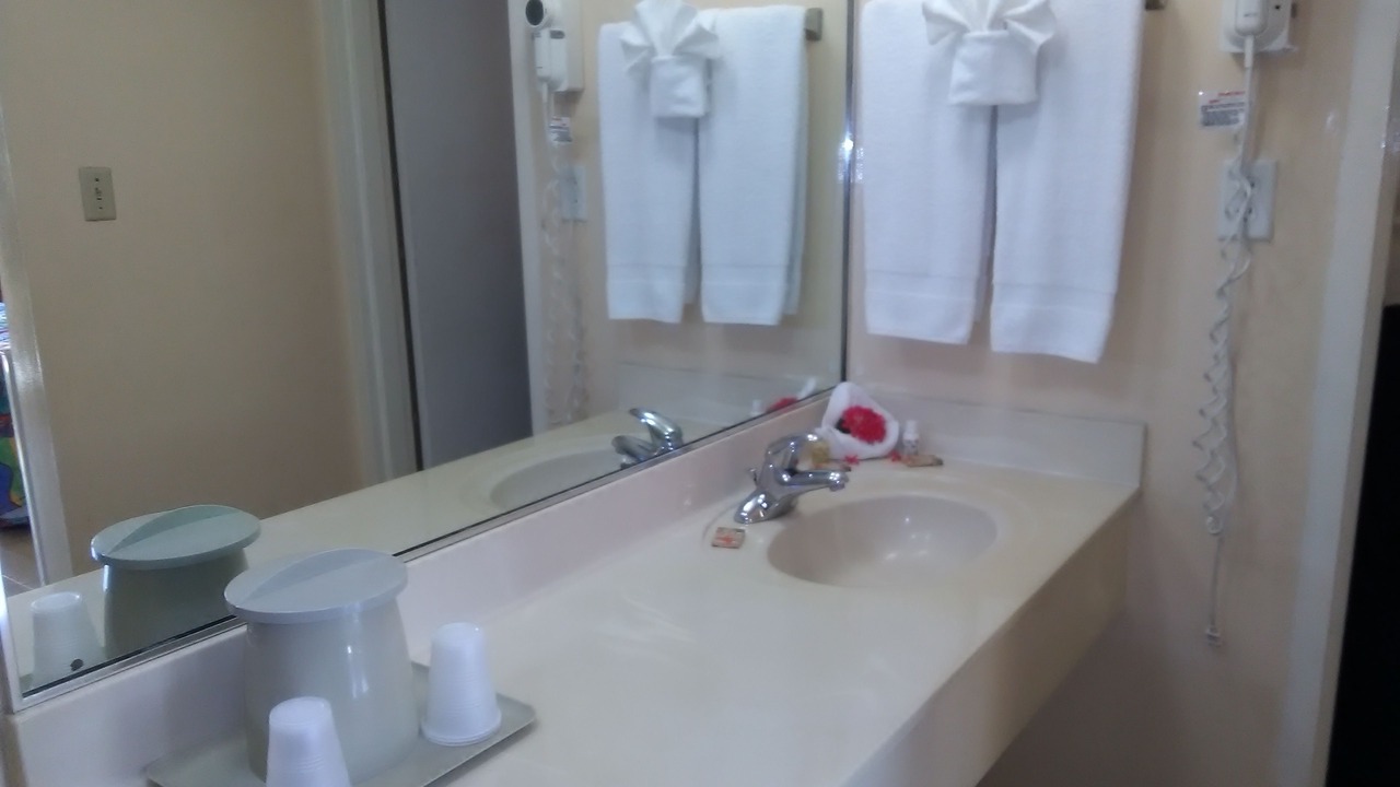 Photo of Bathroom in Sunrise Park