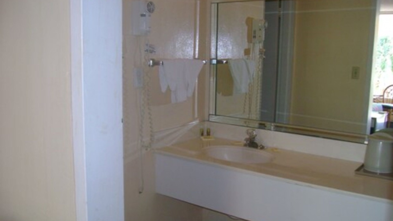 Photo of Bathroom in Sunrise Park