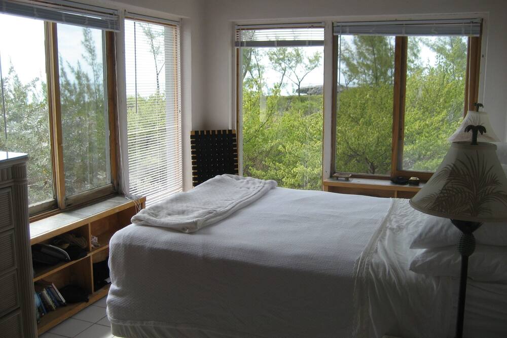 Photo of Bedroom in Governor's Harbour