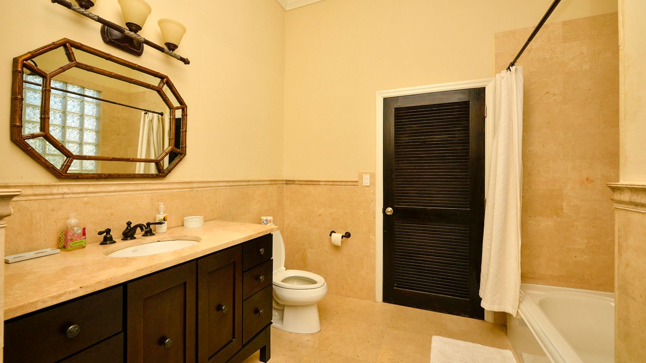 Photo of Bathroom in Nassau