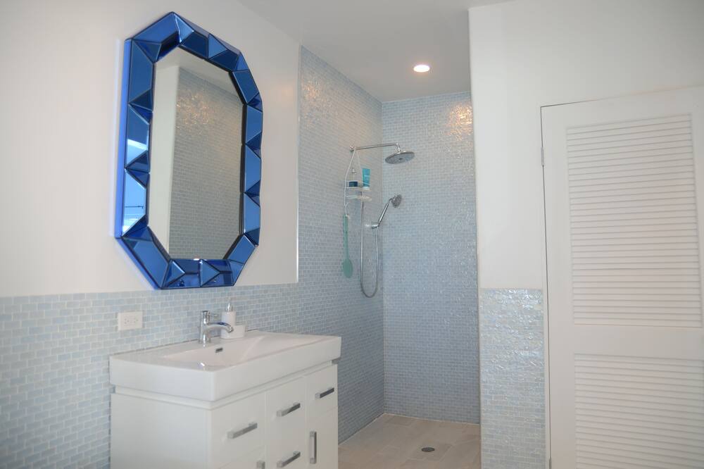 Photo of Bathroom in Nassau