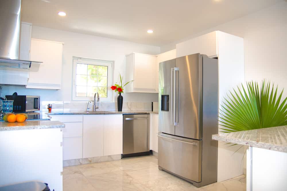 Photo of Kitchen in Nassau