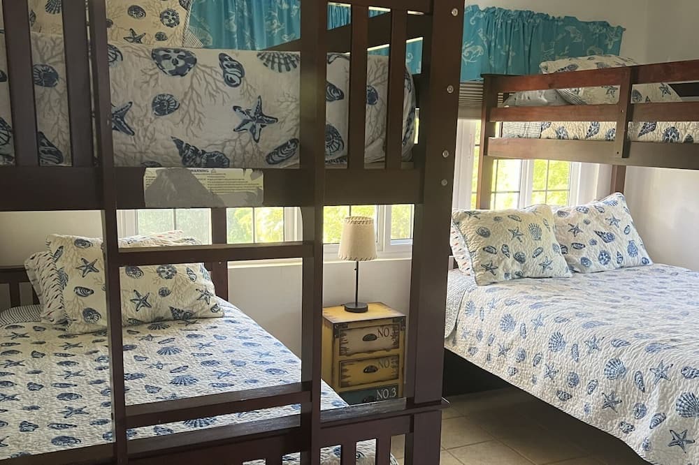 Photo of Bedroom in North Palmetto Point