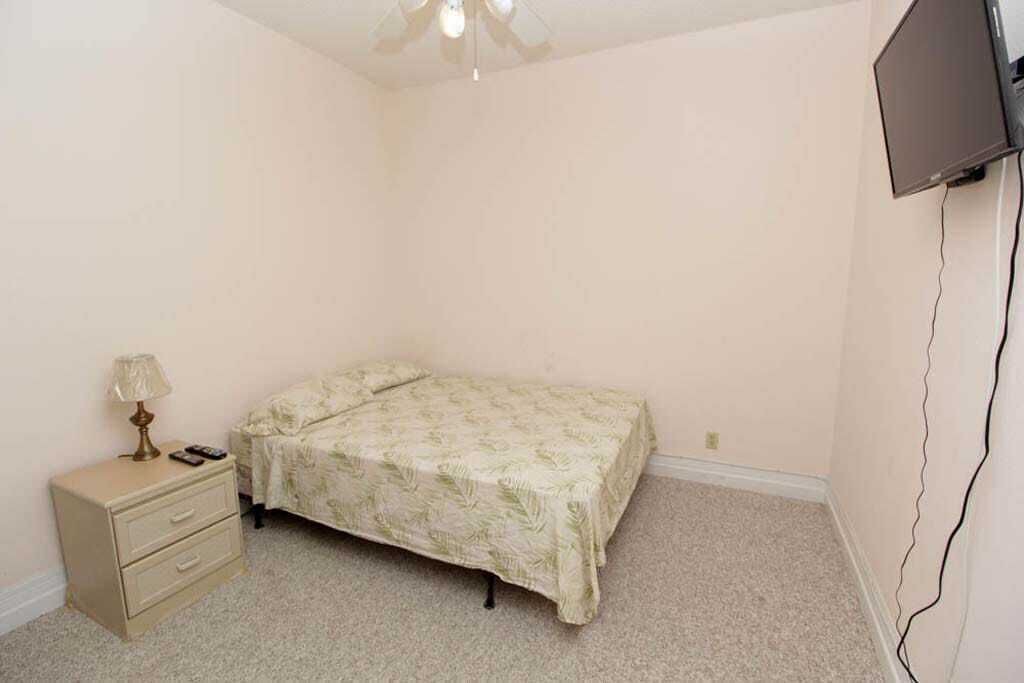 Photo of Bedroom in Bahamas Terrace