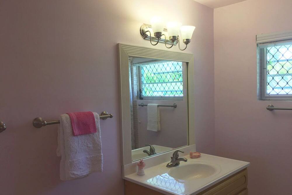 Photo of Bathroom in Windsor Park