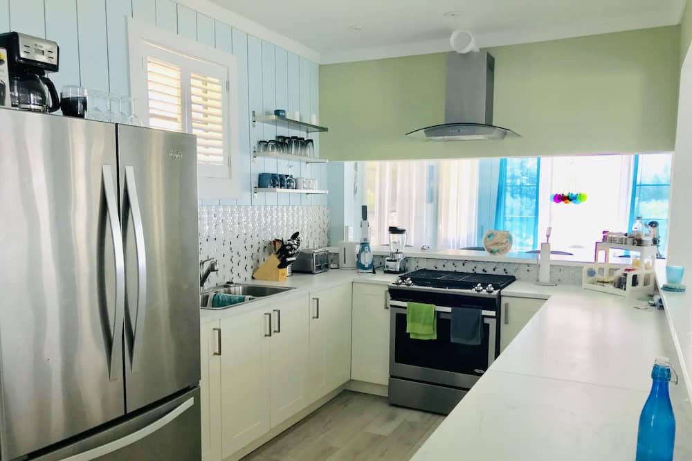 Photo of Kitchen in Rainbow Bay