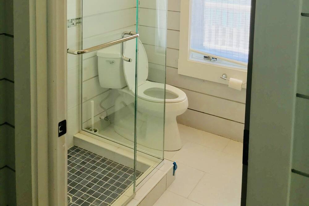 Photo of Bathroom in Rainbow Bay