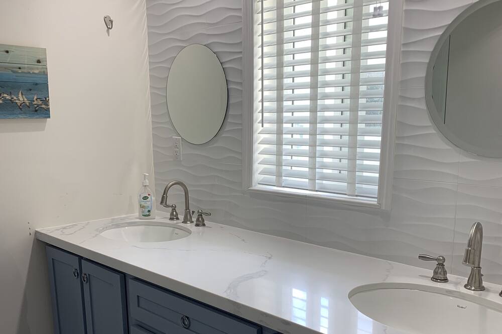 Photo of Bathroom in Treasure Cay