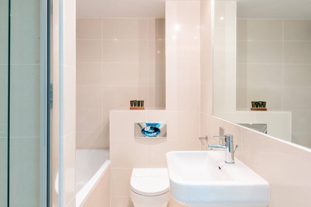 Photo of Bathroom in Newquay City Centre