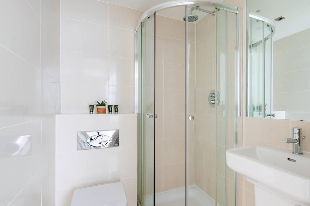 Photo of Bathroom in Newquay City Centre