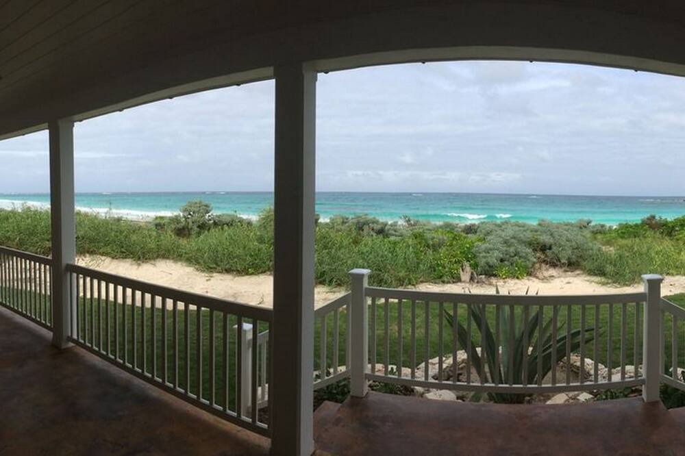 Photo of Patio Balcony in Governor's Harbour