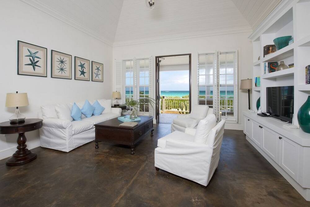 Photo of Livingroom in Governor's Harbour