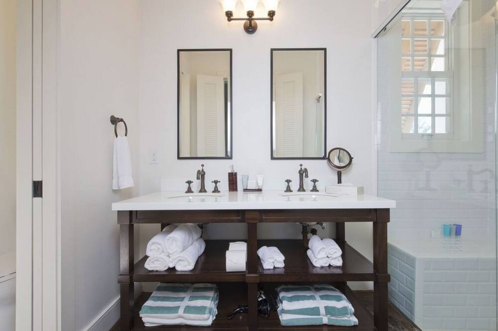 Photo of Bathroom in Governor's Harbour