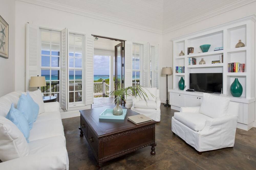 Photo of Livingroom in Governor's Harbour