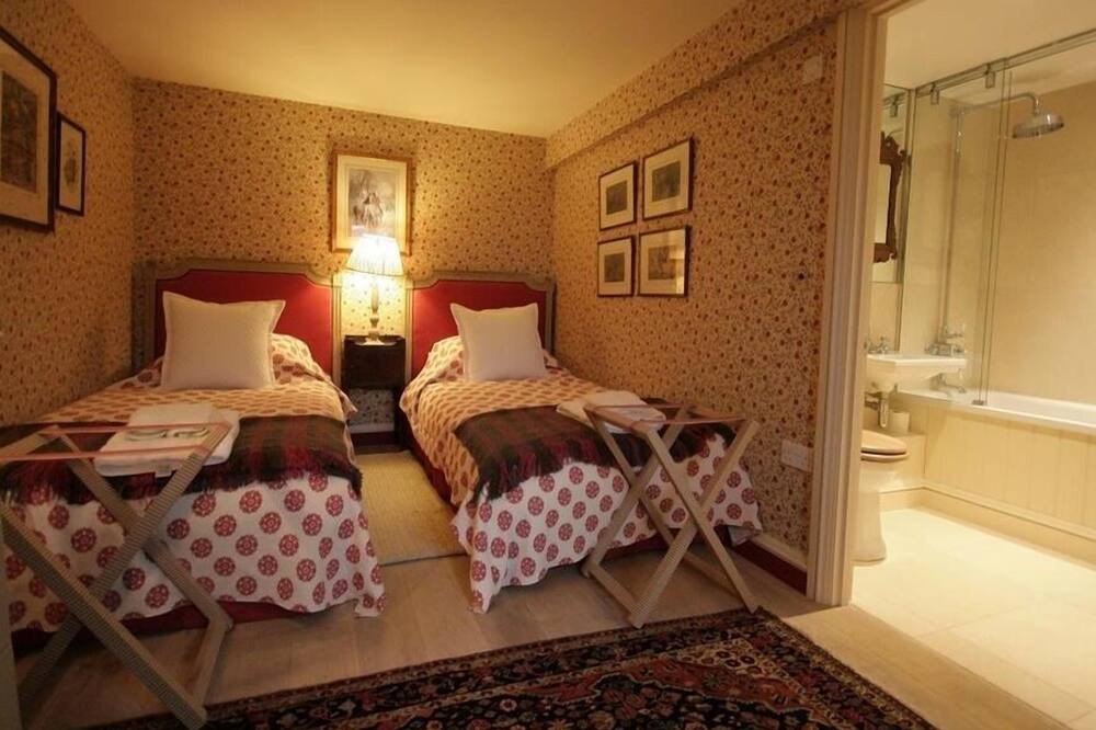 Photo of Bedroom in Rendcomb