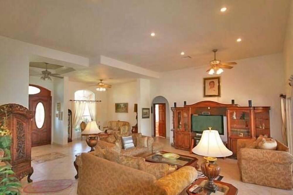 Photo of Bedroom in Smith's Point