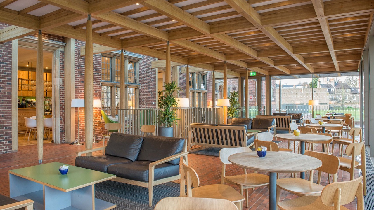 Photo of Livingroom in Cambridge City Centre