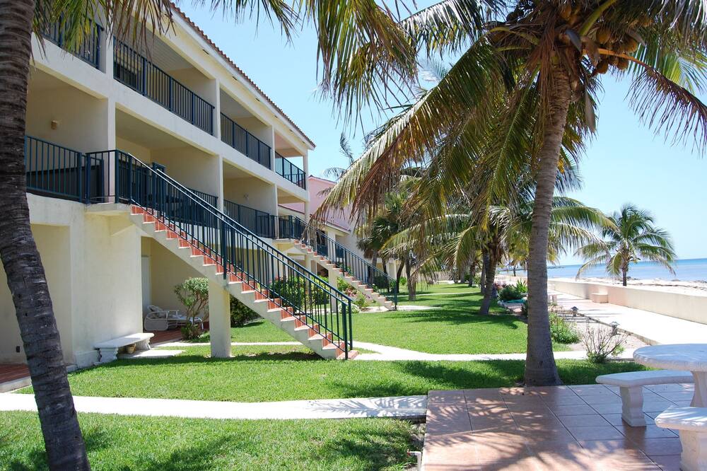 Photo of Others in Bahamas Terrace