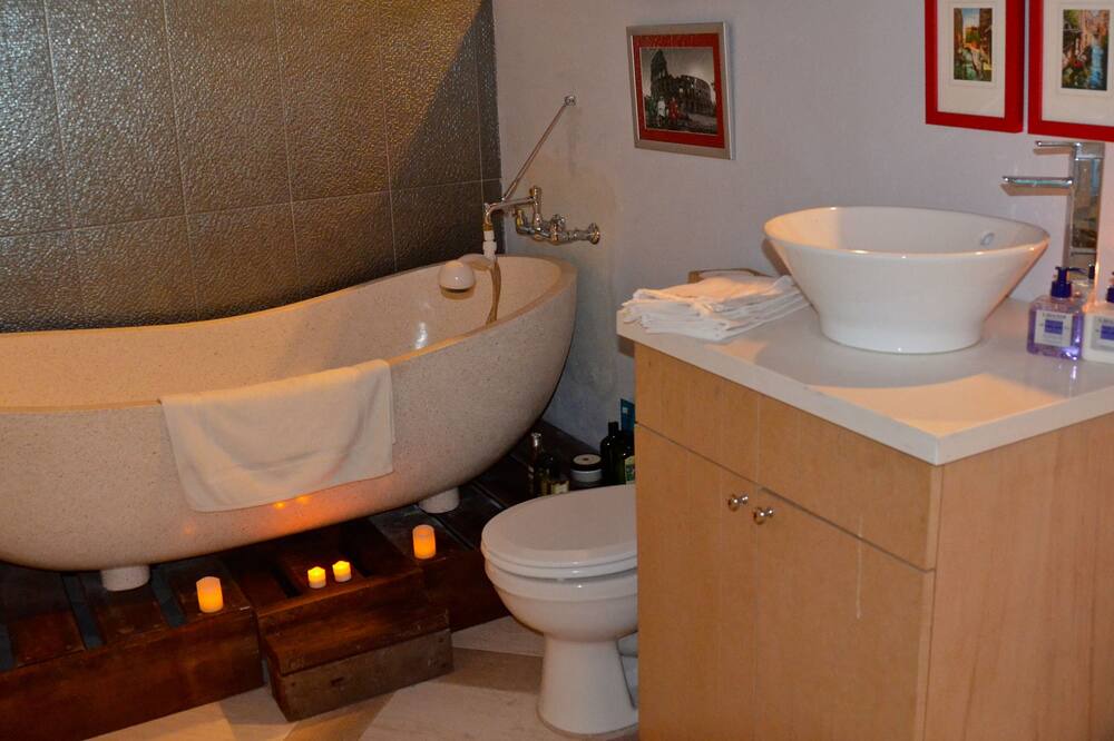 Photo of Bathroom in Triana Shores