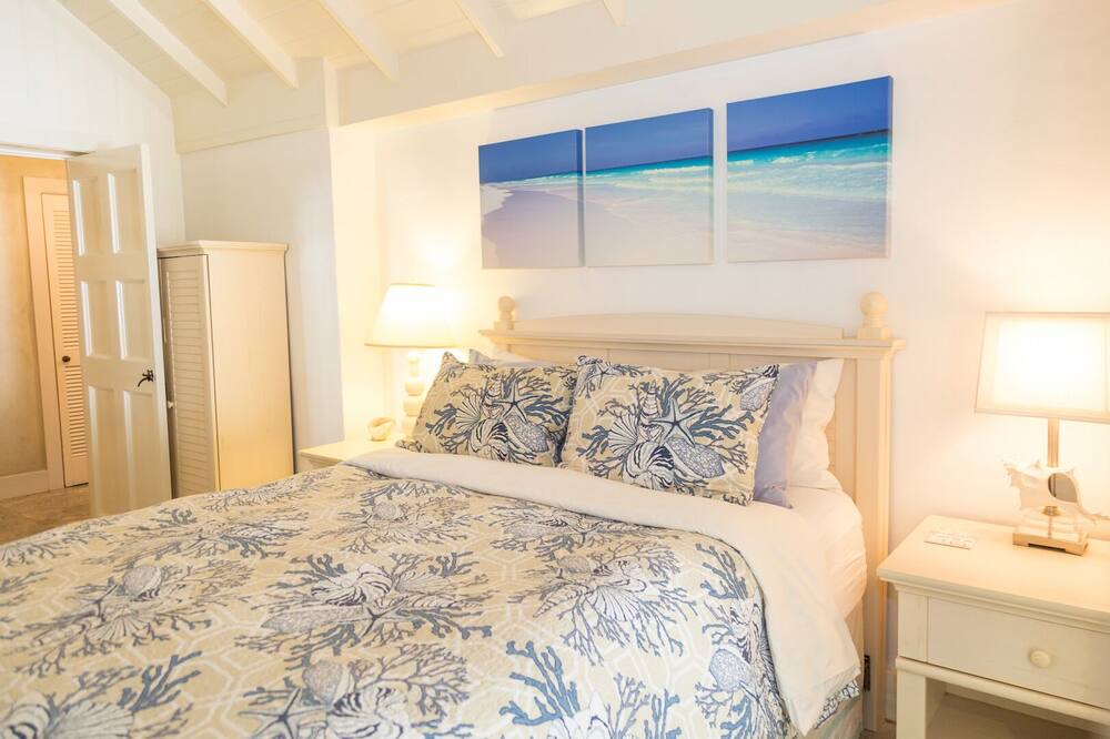 Photo of Bedroom in Dunmore Town